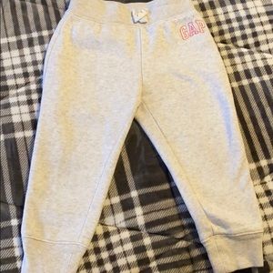 Girls GAP sweatpants